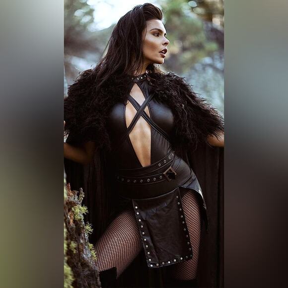 NEW Yandy Premium Sexy Northern Queen Medieval Warrior Costume Size Large - Picture 1 of 7